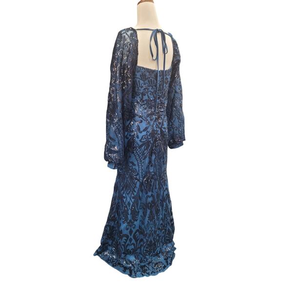 NWT Long Sleeved Patterned Sequin Gown in Blue - Picture 11 of 12
